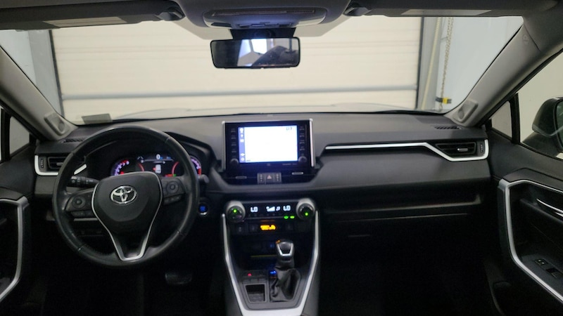 2019 Toyota RAV4 Limited 9