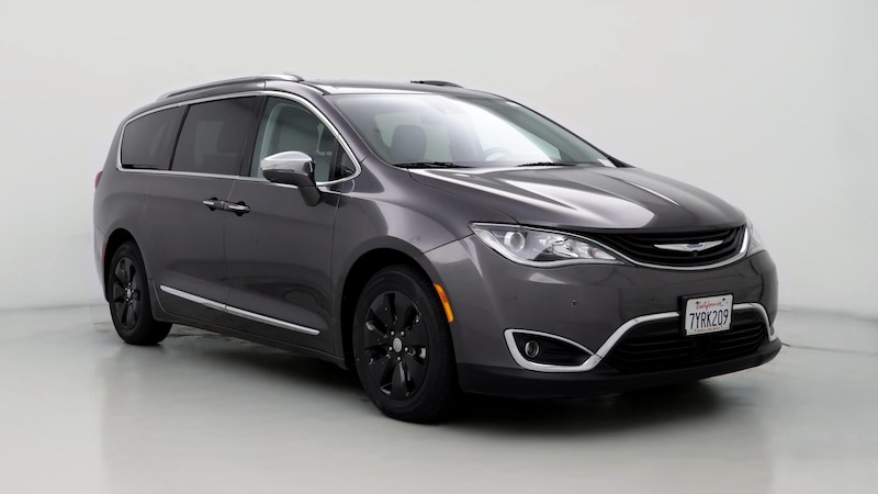 2017 Chrysler Pacifica Hybrid Platinum Hero Image