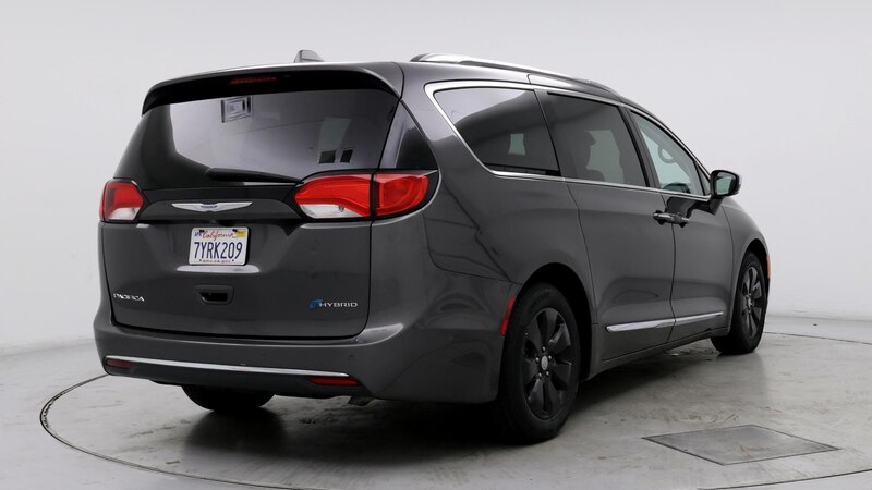 2017 Chrysler Pacifica Hybrid Platinum 8