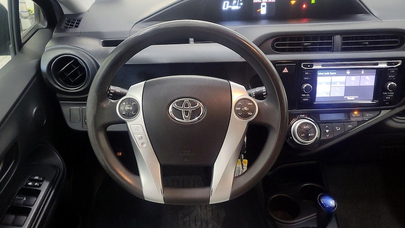 2015 Toyota Prius c Two 10