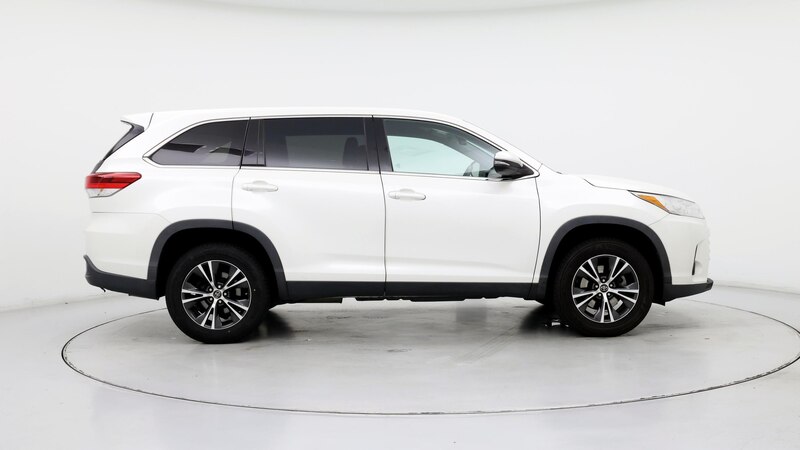 2019 Toyota Highlander LE 7