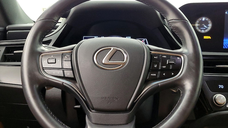 2022 Lexus ES Hybrid 300h 10