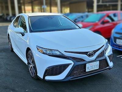 2024 Toyota Camry SE -
                Burbank, CA