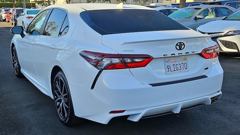 2024 Toyota Camry SE 7