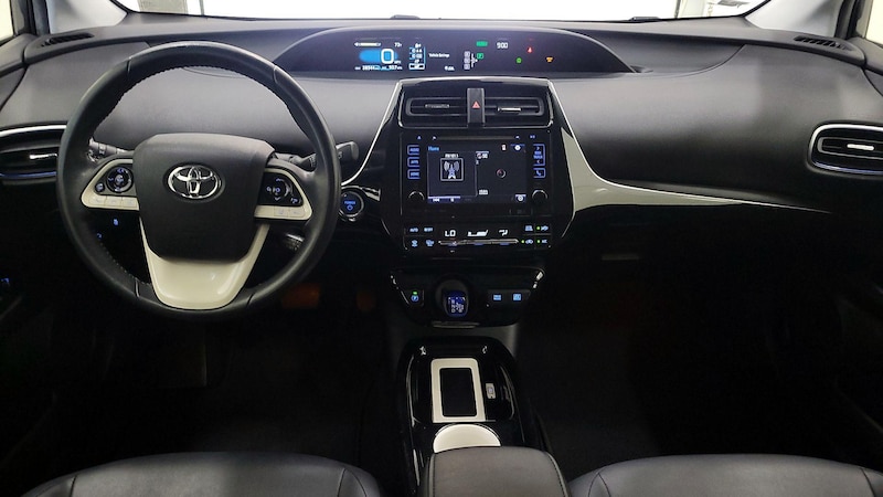 2016 Toyota Prius Four 9