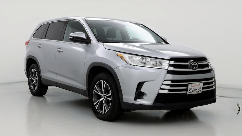 2019 Toyota Highlander LE Hero Image