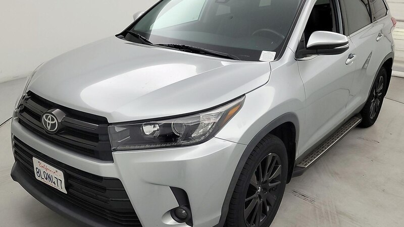 2019 Toyota Highlander SE 3