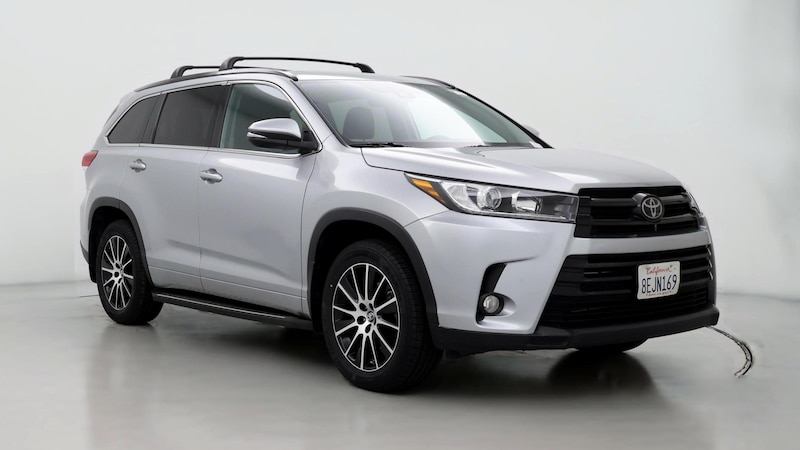 2018 Toyota Highlander SE Hero Image