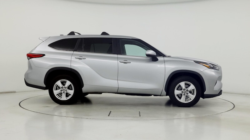 2023 Toyota Highlander LE 7