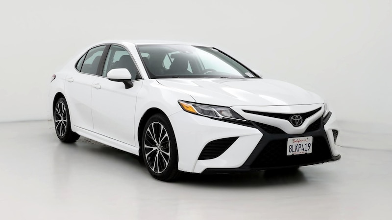 2019 Toyota Camry SE Hero Image