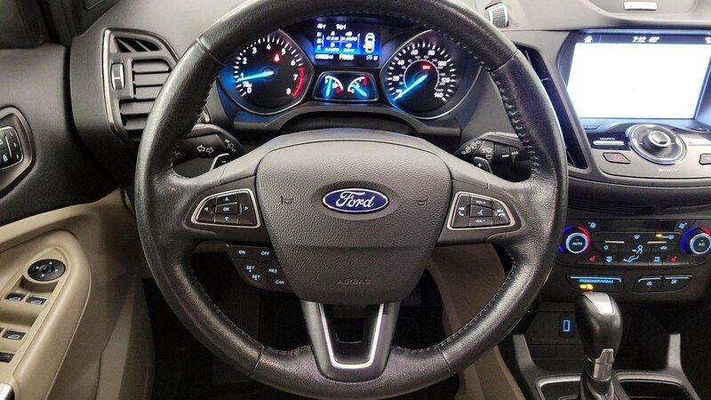 2017 Ford Escape Titanium 10