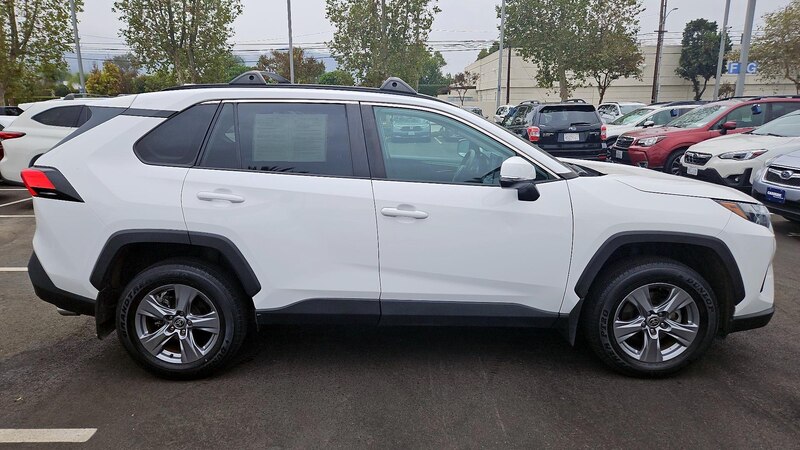 2022 Toyota RAV4 XLE 4