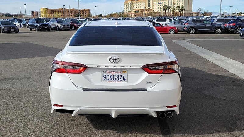 2022 Toyota Camry SE 6