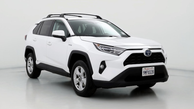 2021 Toyota RAV4 XLE Hero Image