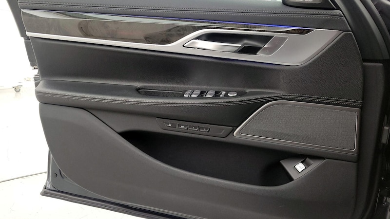 2019 BMW 7 Series 740i 12