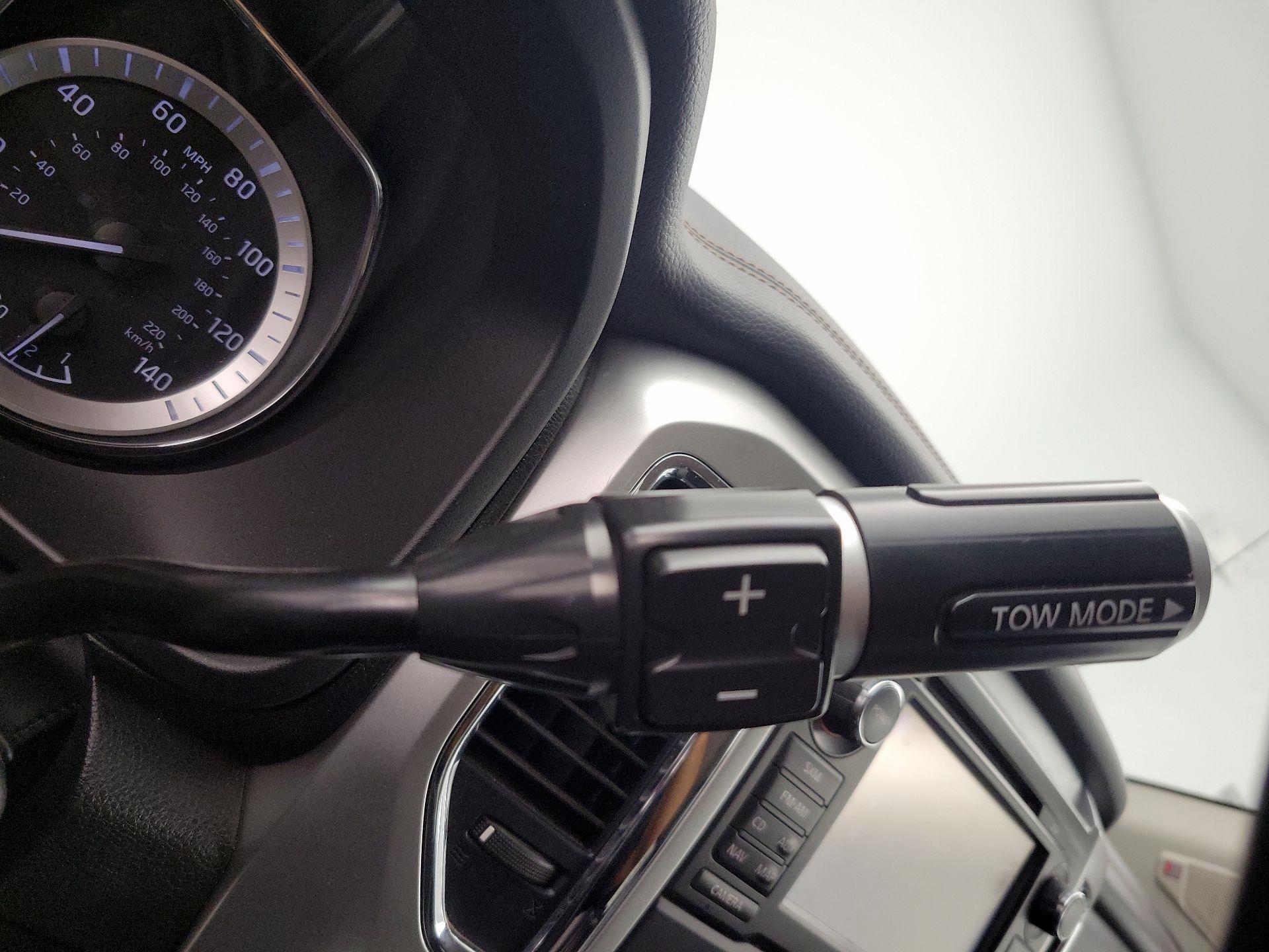 Thumbnail: 2016 Nissan Titan - 18