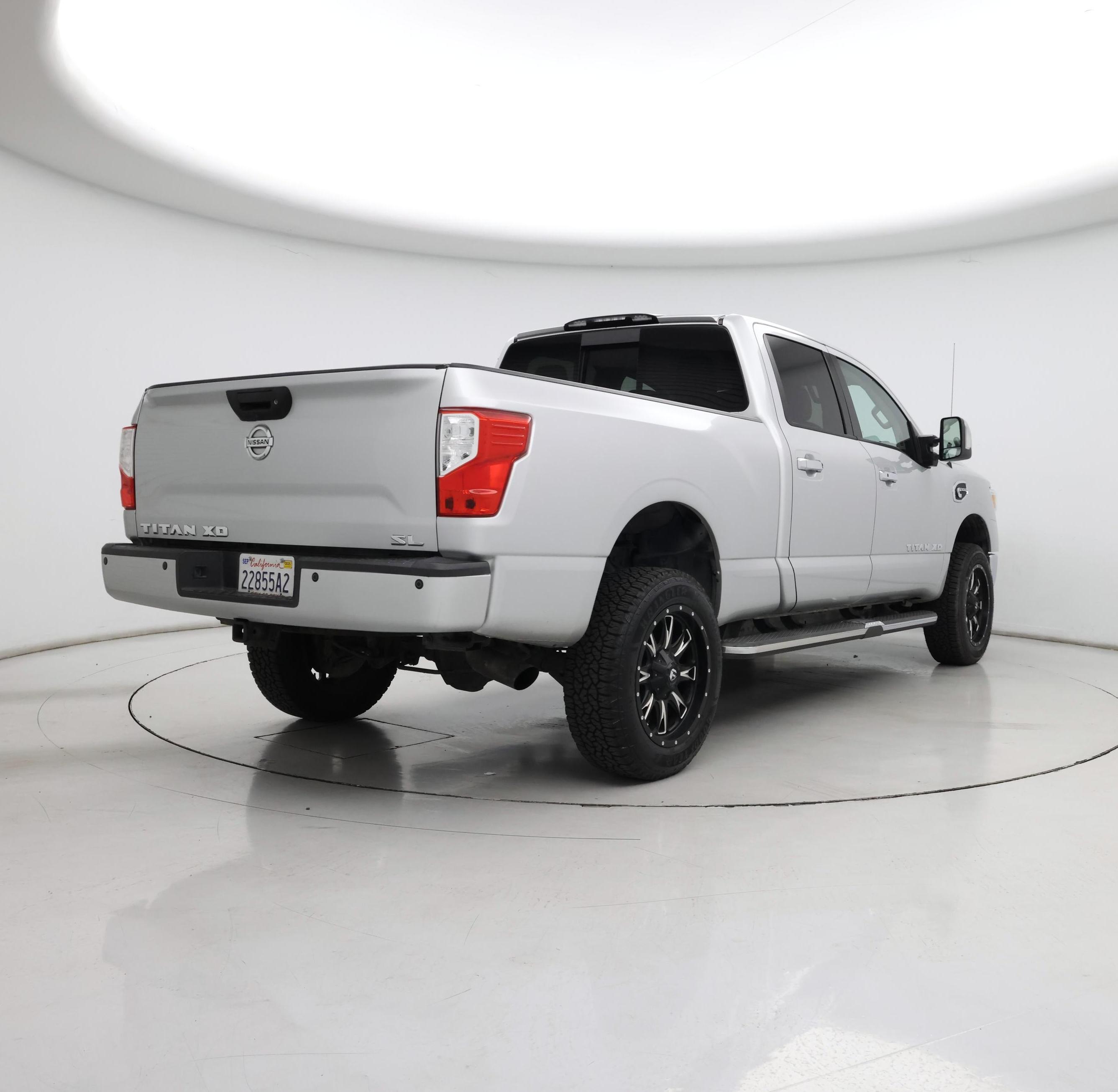 Thumbnail: 2016 Nissan Titan - 8
