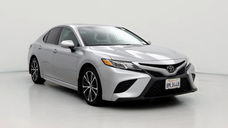 2019 Toyota Camry SE Hero Image