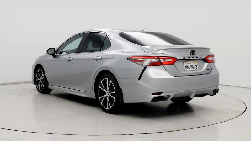 2019 Toyota Camry SE 2