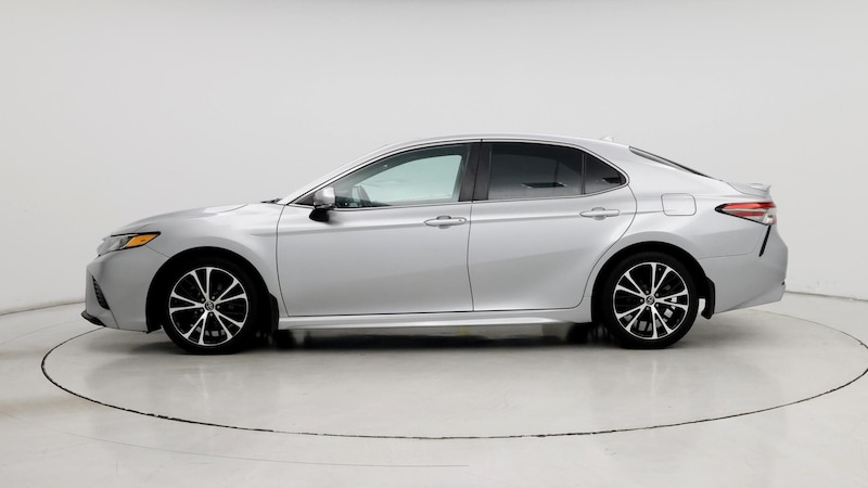 2019 Toyota Camry SE 3