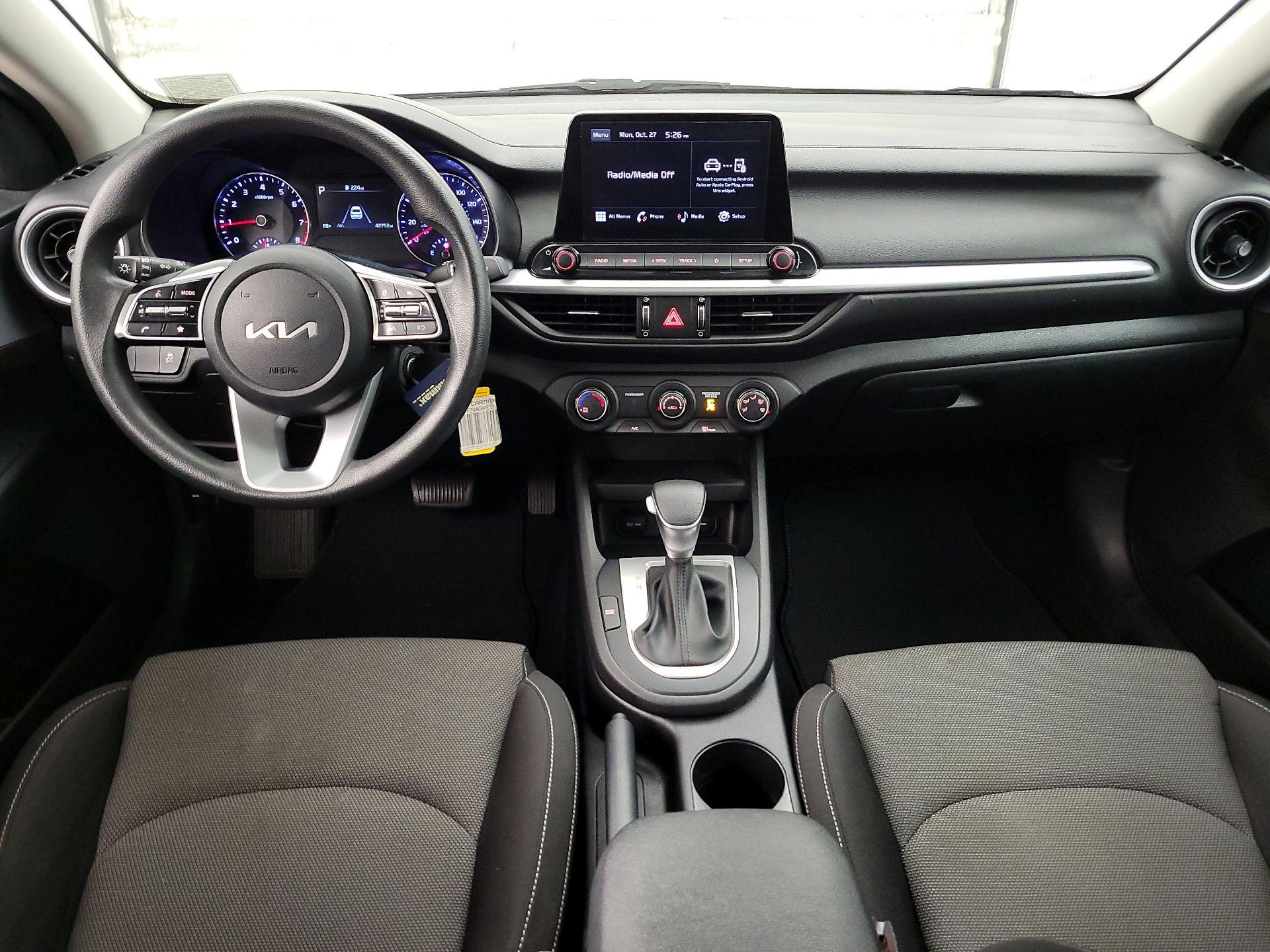 Thumbnail: 2023 Kia Forte - 9