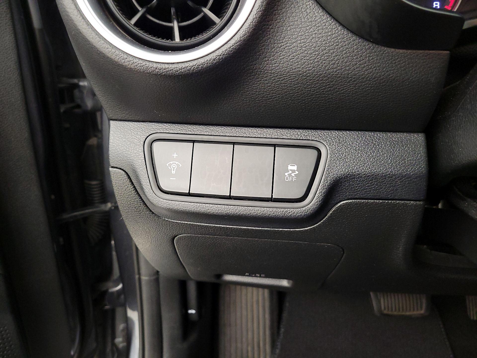 Thumbnail: 2023 Kia Forte - 13