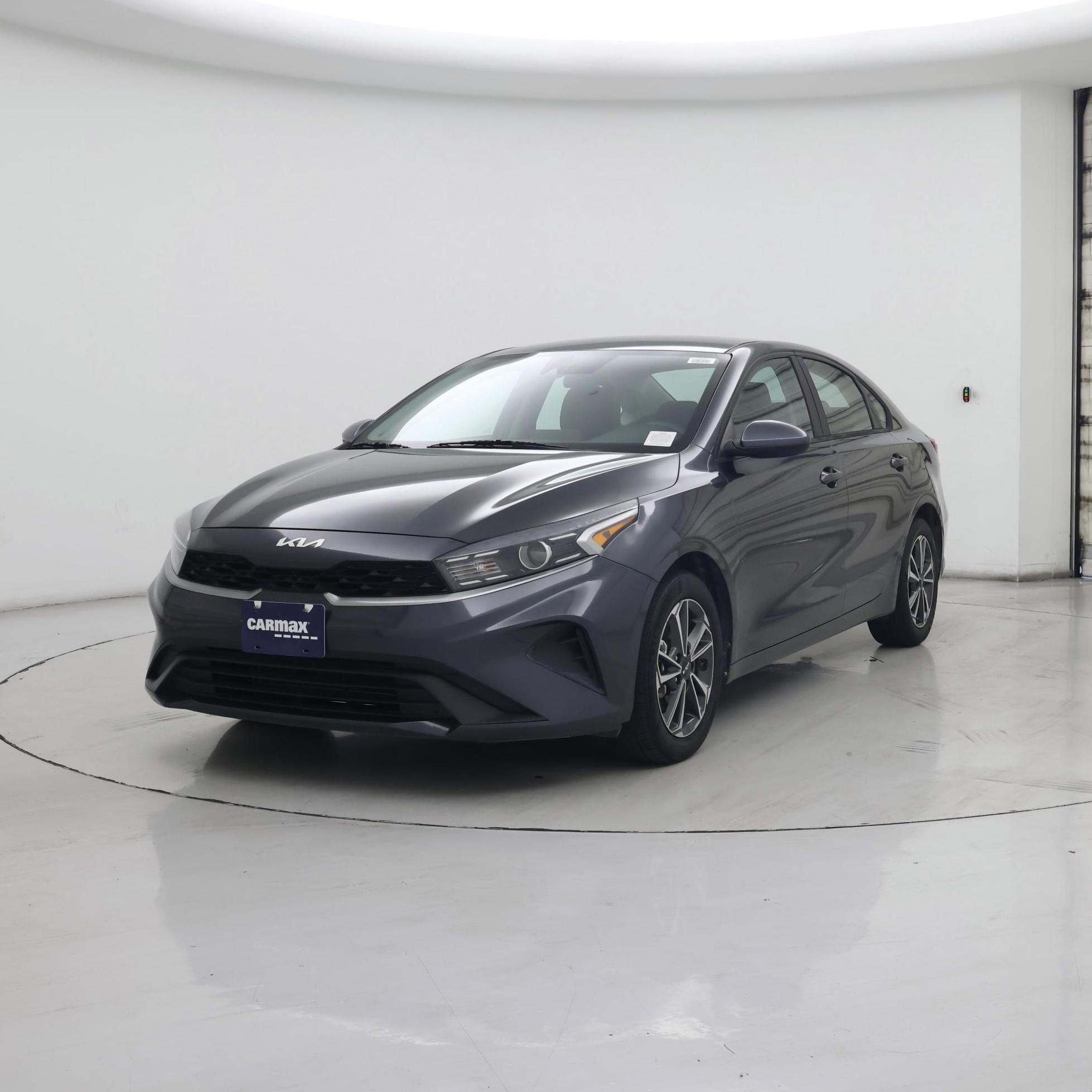 Thumbnail: 2023 Kia Forte - 4