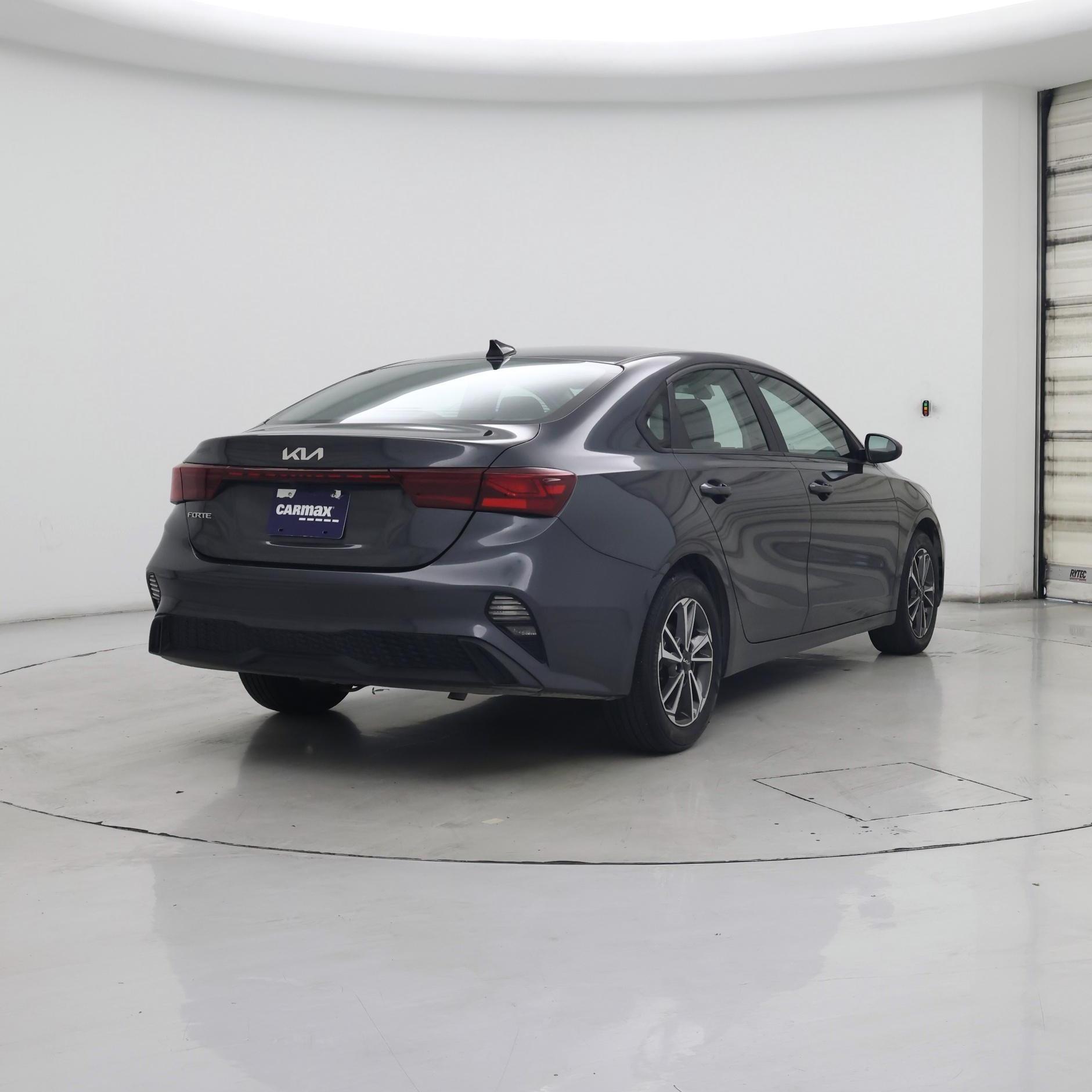 Thumbnail: 2023 Kia Forte - 8