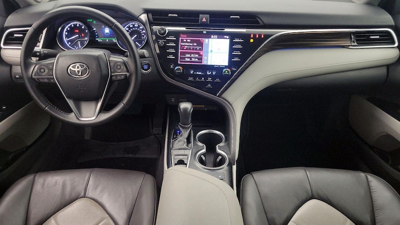 2018 Toyota Camry XLE 9