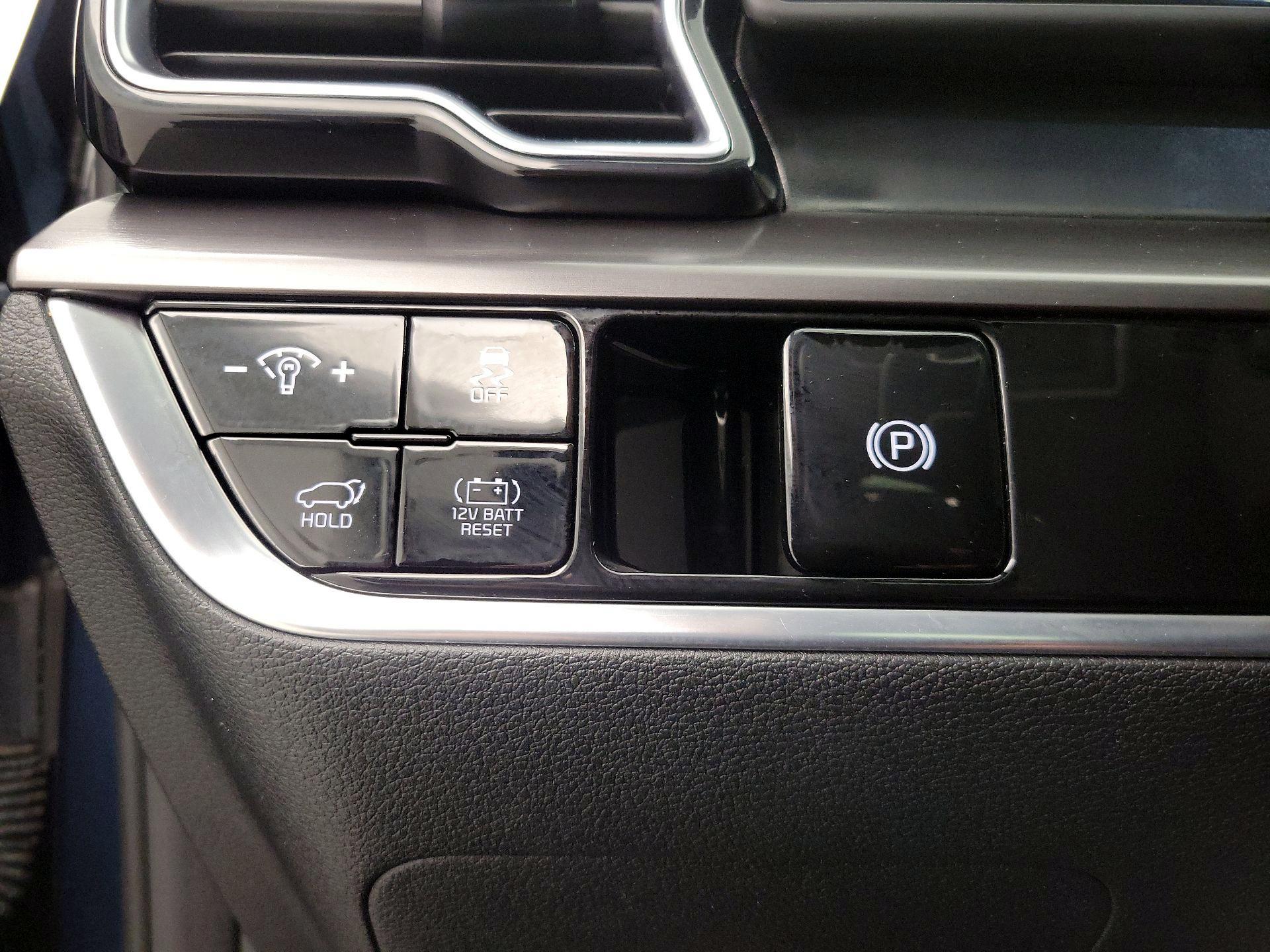 Thumbnail: 2023 Kia Sportage - 13