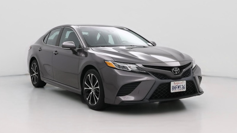 2019 Toyota Camry SE Hero Image