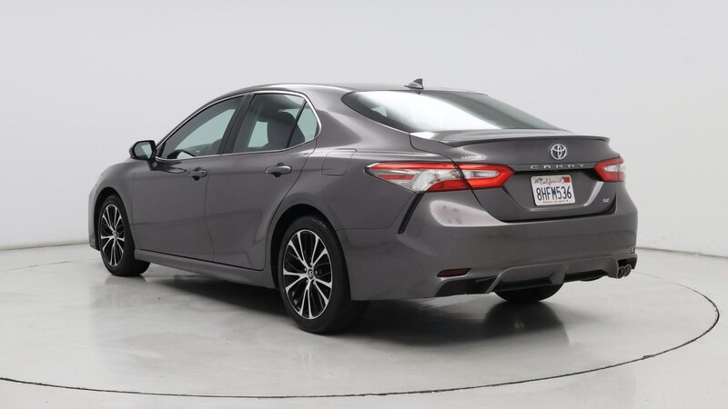 2019 Toyota Camry SE 2