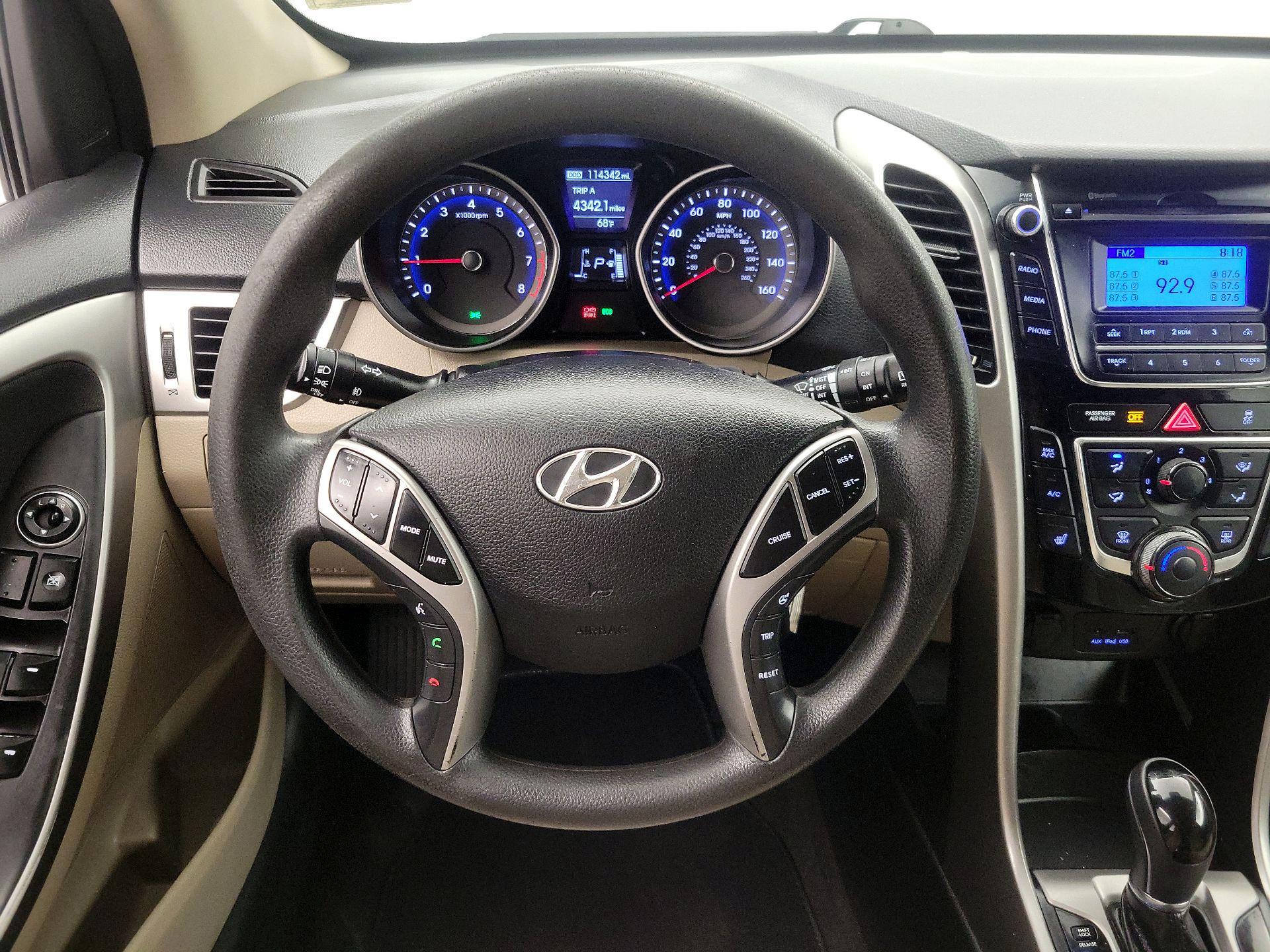 Thumbnail: 2013 Hyundai Elantra - 10