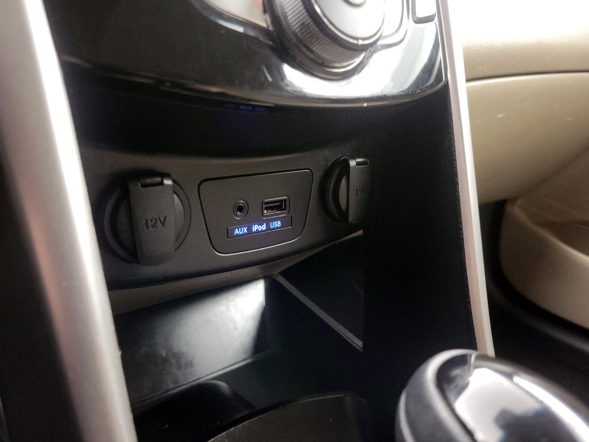 Thumbnail: 2013 Hyundai Elantra - 17