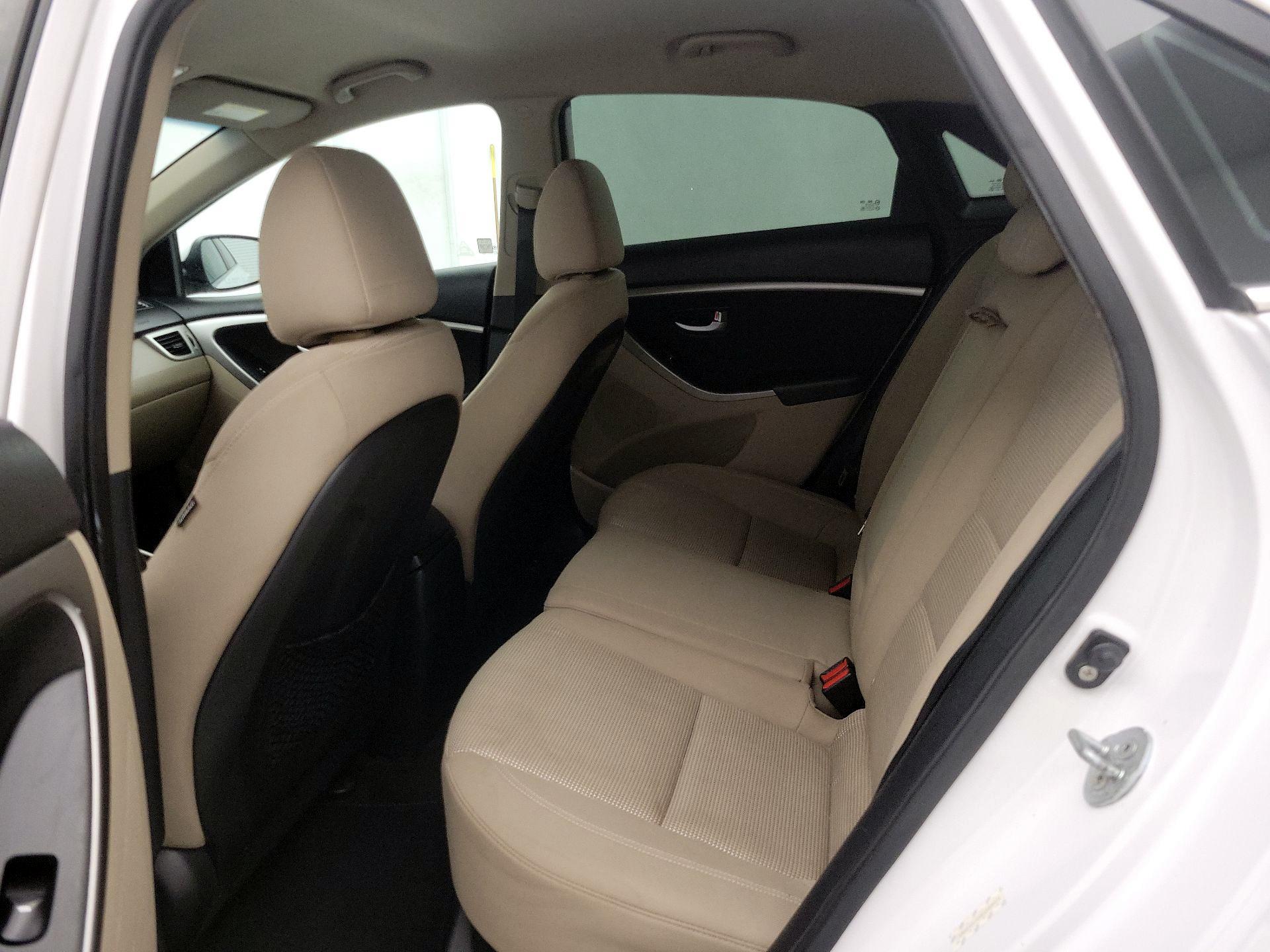 Thumbnail: 2013 Hyundai Elantra - 18