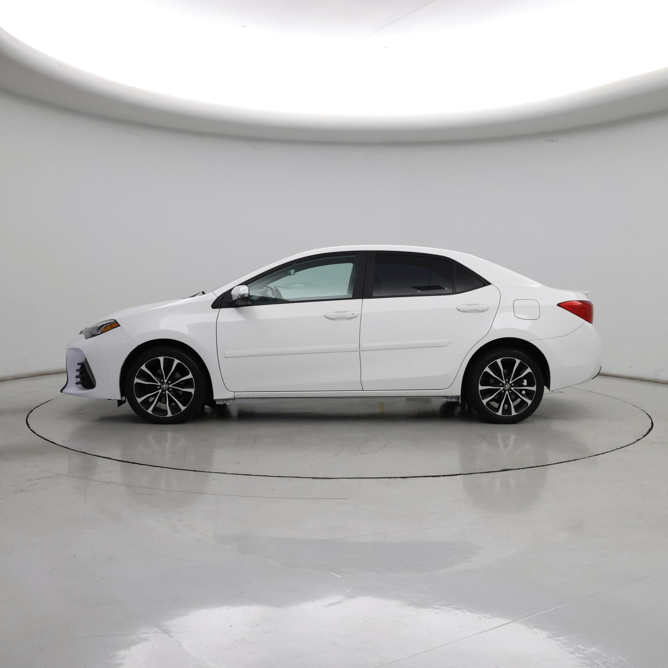 Thumbnail: 2017 Toyota Corolla - 3