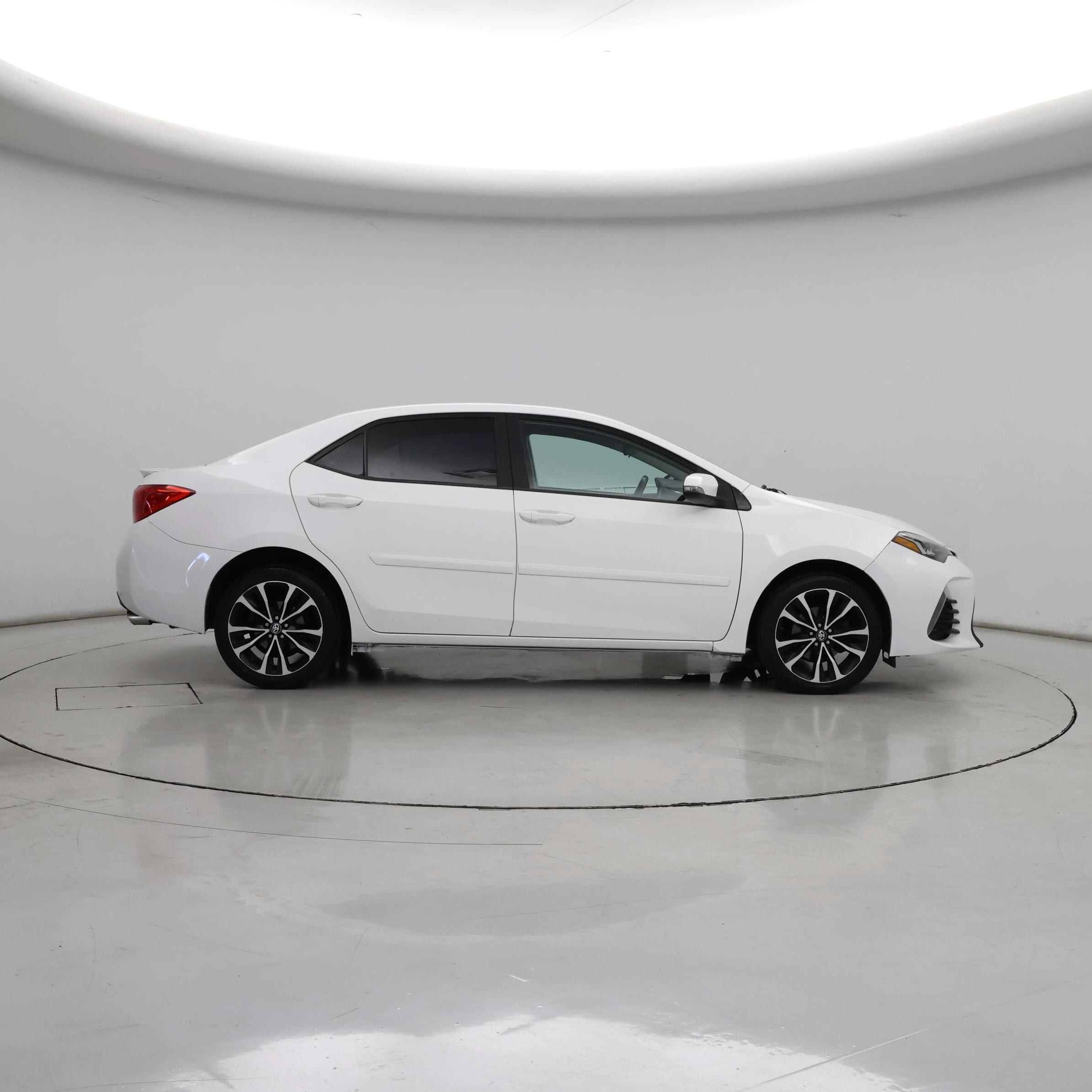 Thumbnail: 2017 Toyota Corolla - 7