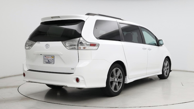 2017 Toyota Sienna SE 8