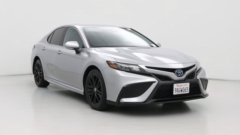 2022 Toyota Camry SE Hero Image