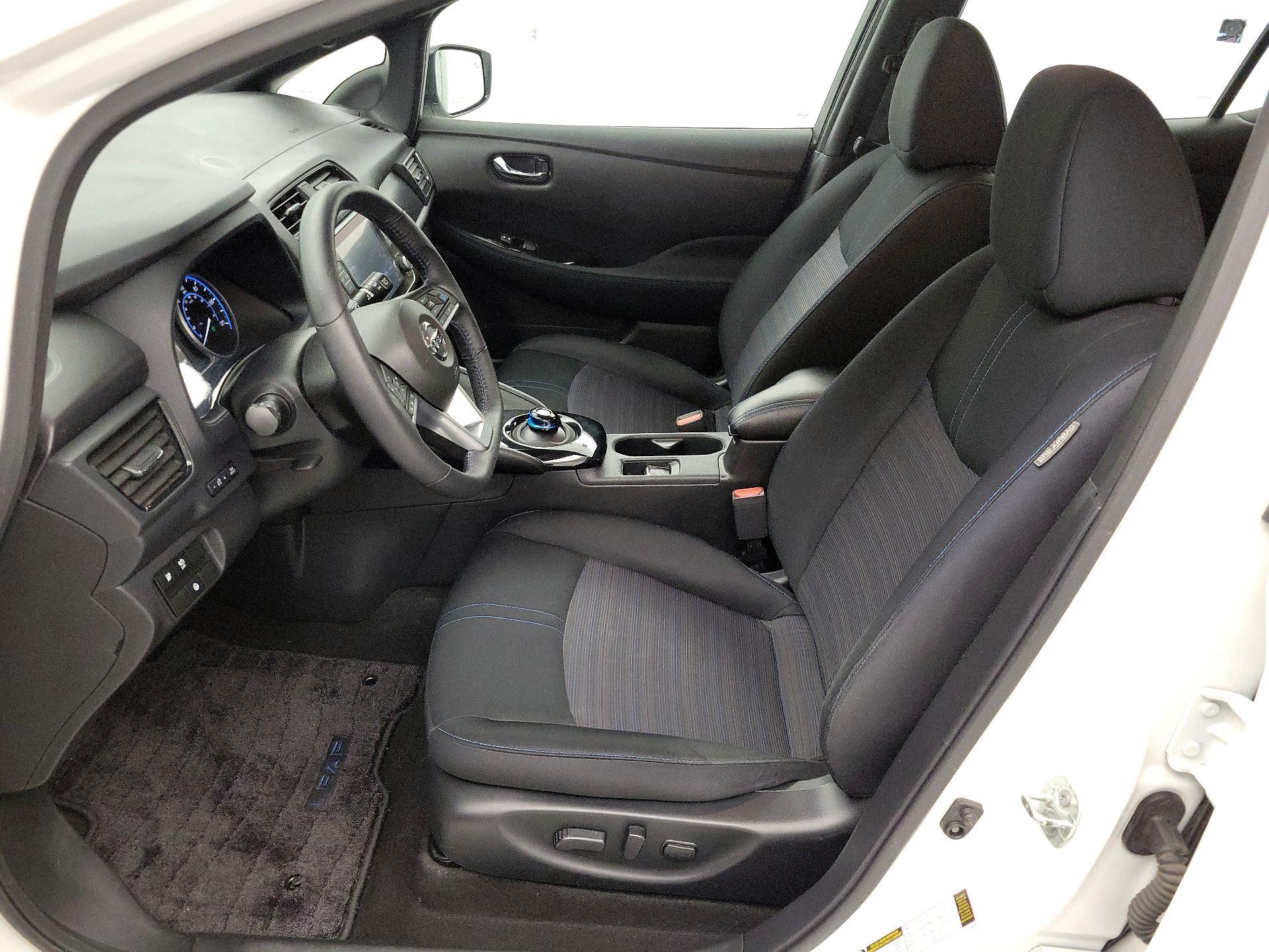 Thumbnail: 2020 Nissan Leaf - 11