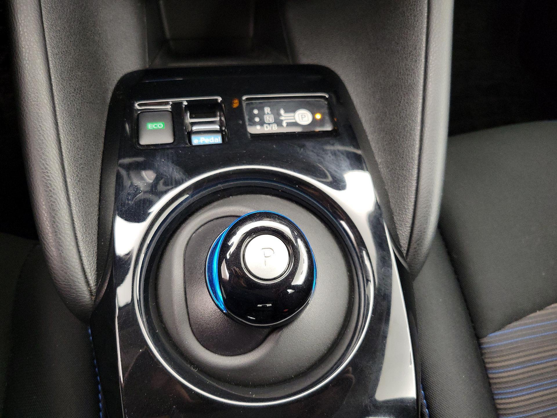 Thumbnail: 2020 Nissan Leaf - 18