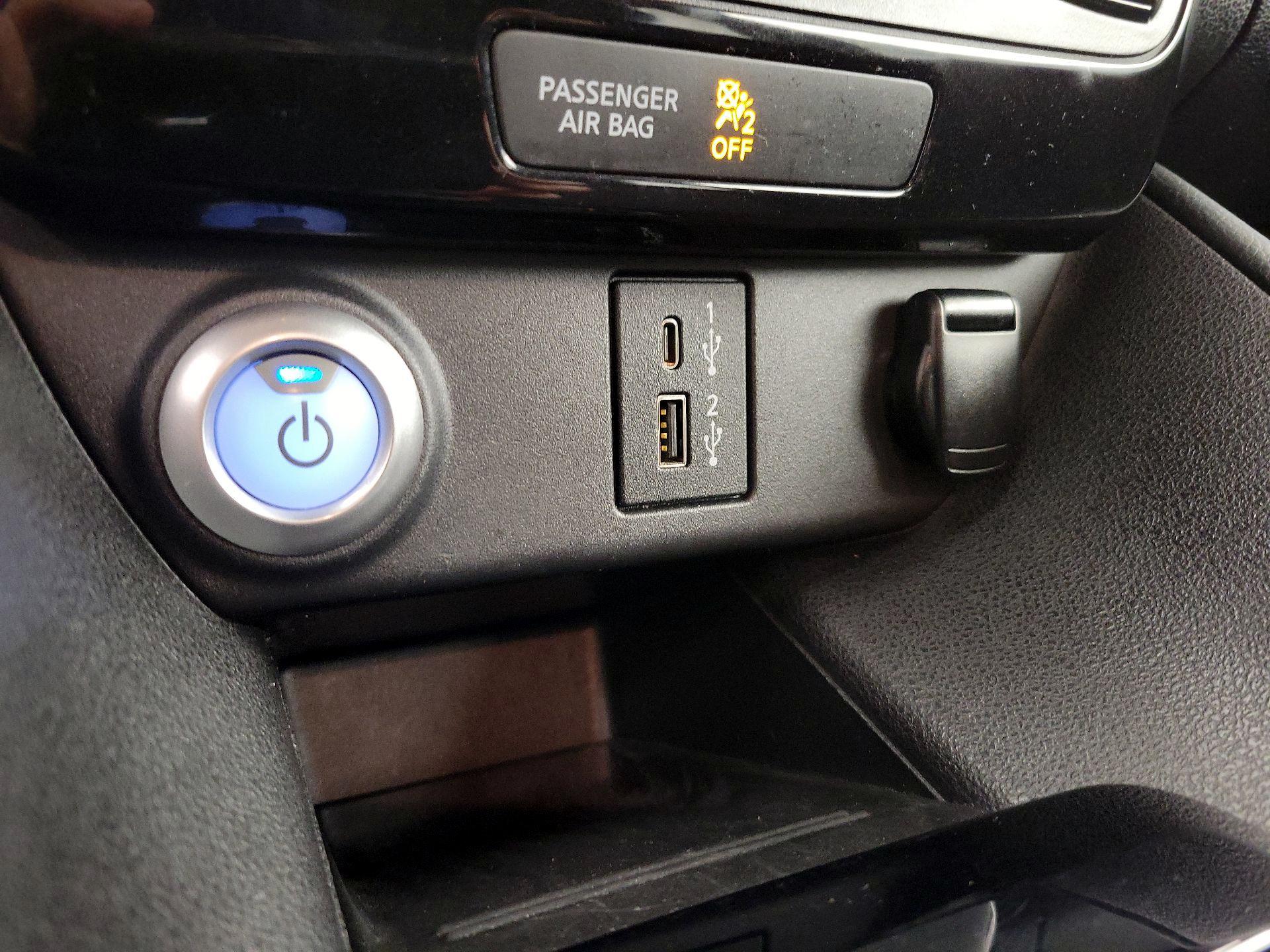 Thumbnail: 2020 Nissan Leaf - 19