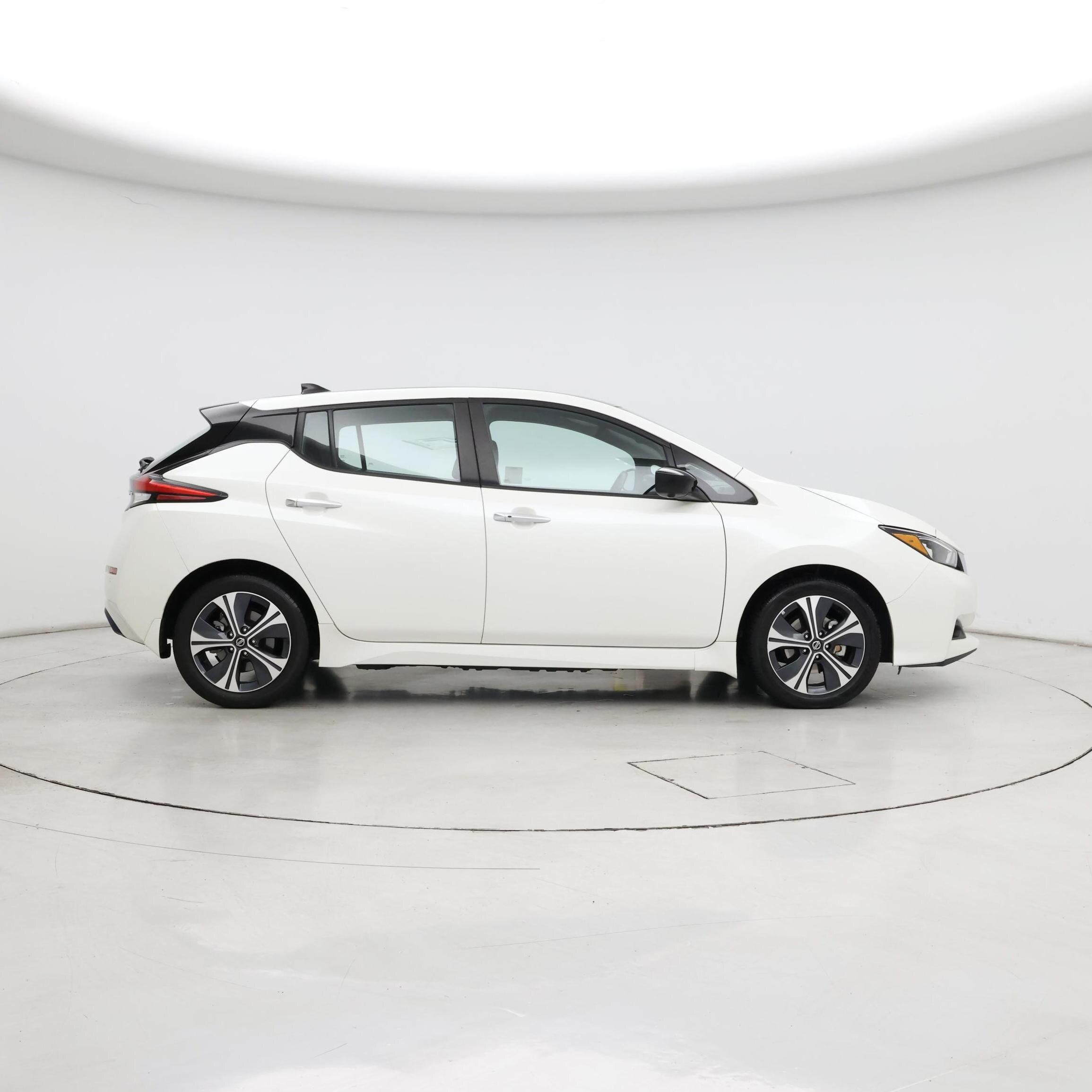 Thumbnail: 2020 Nissan Leaf - 7
