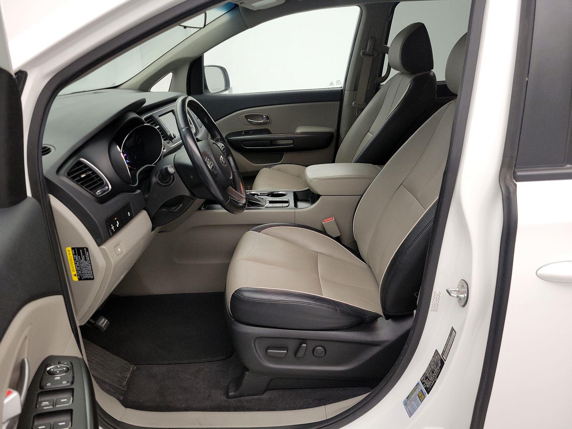 Thumbnail: 2019 Kia Sedona - 11