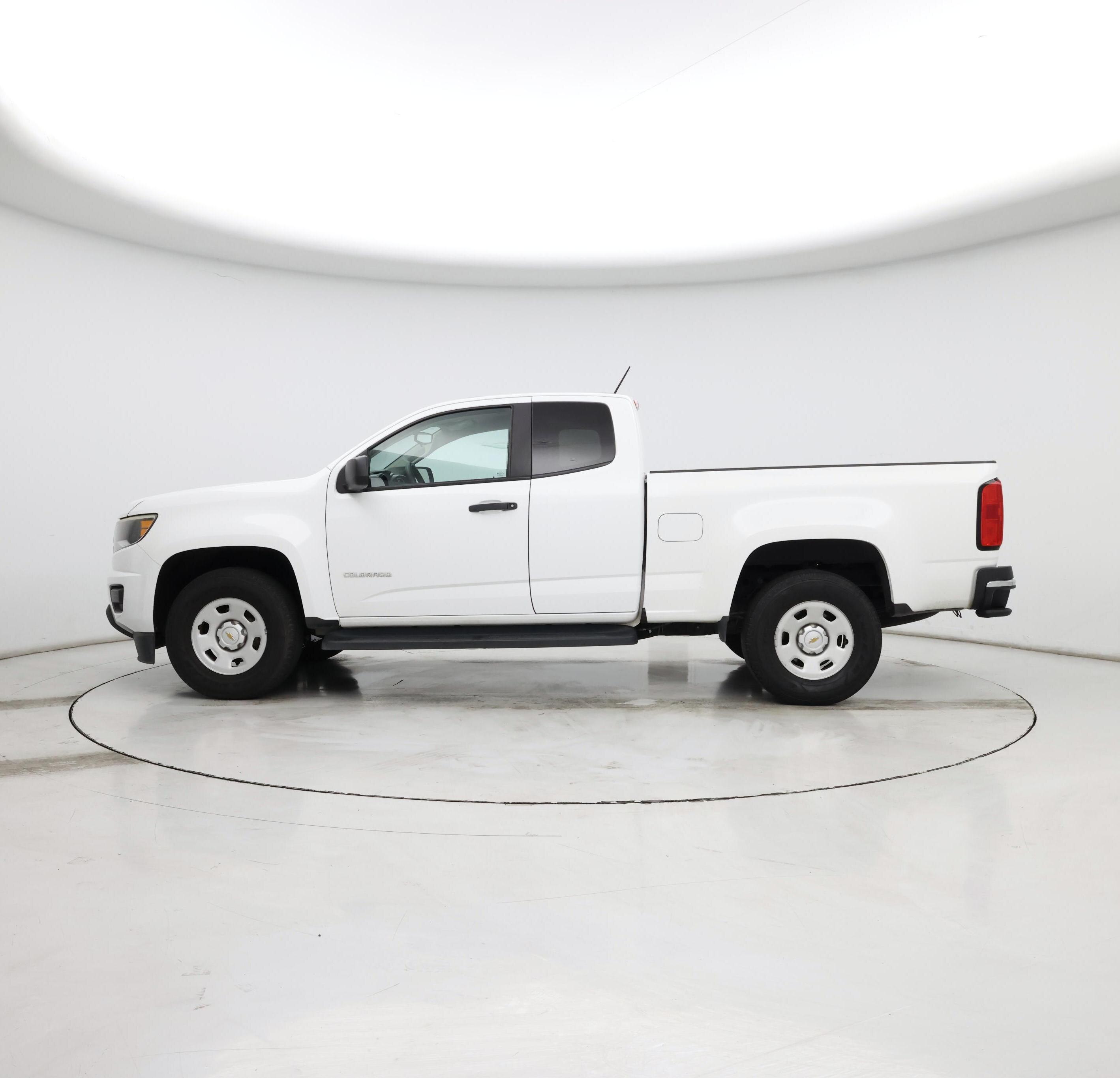 Thumbnail: 2016 Chevrolet Colorado - 3