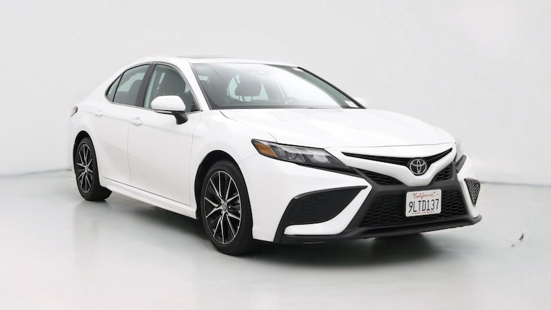 2024 Toyota Camry SE Hero Image