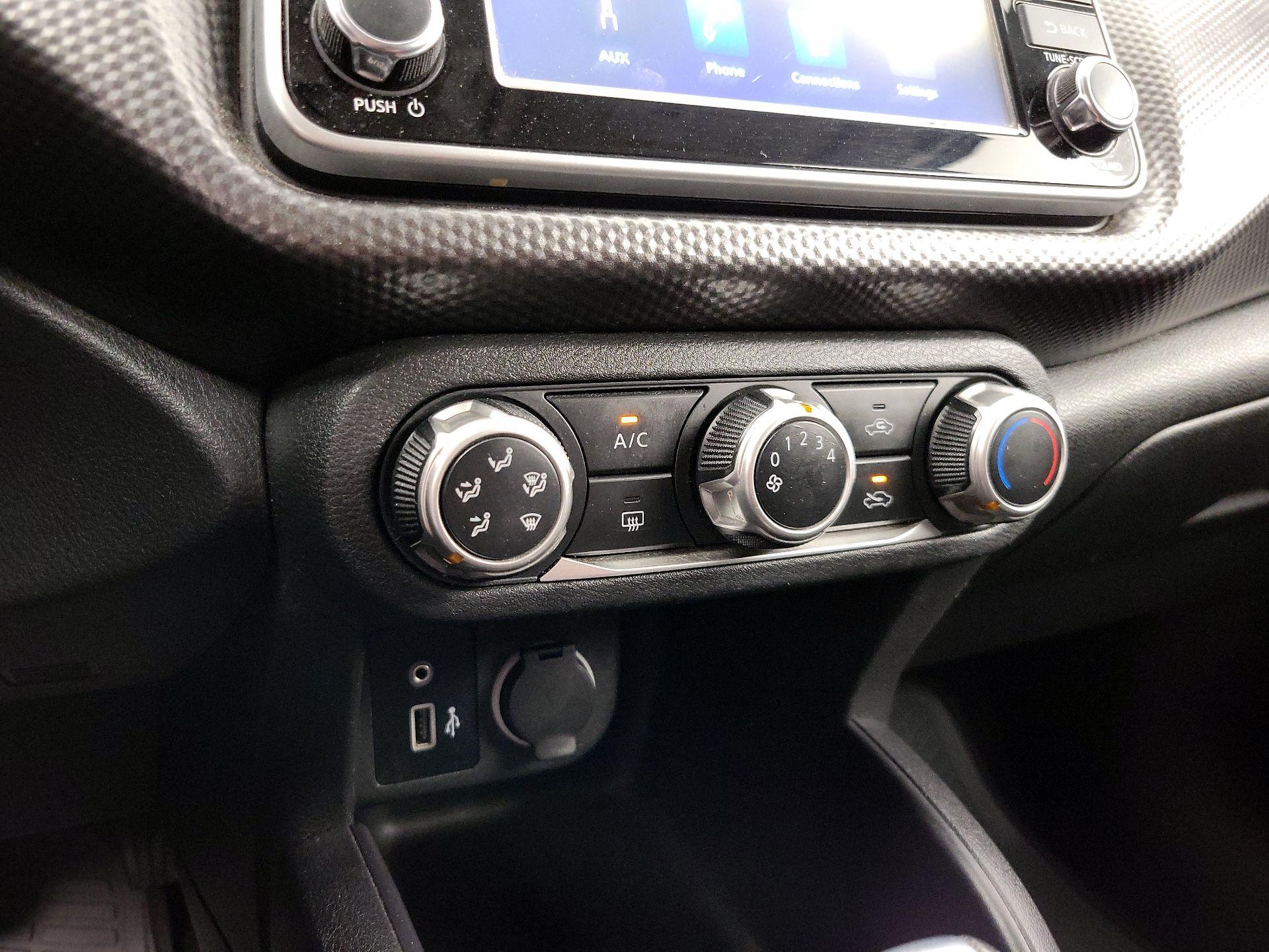 Thumbnail: 2020 Nissan Kicks - 16