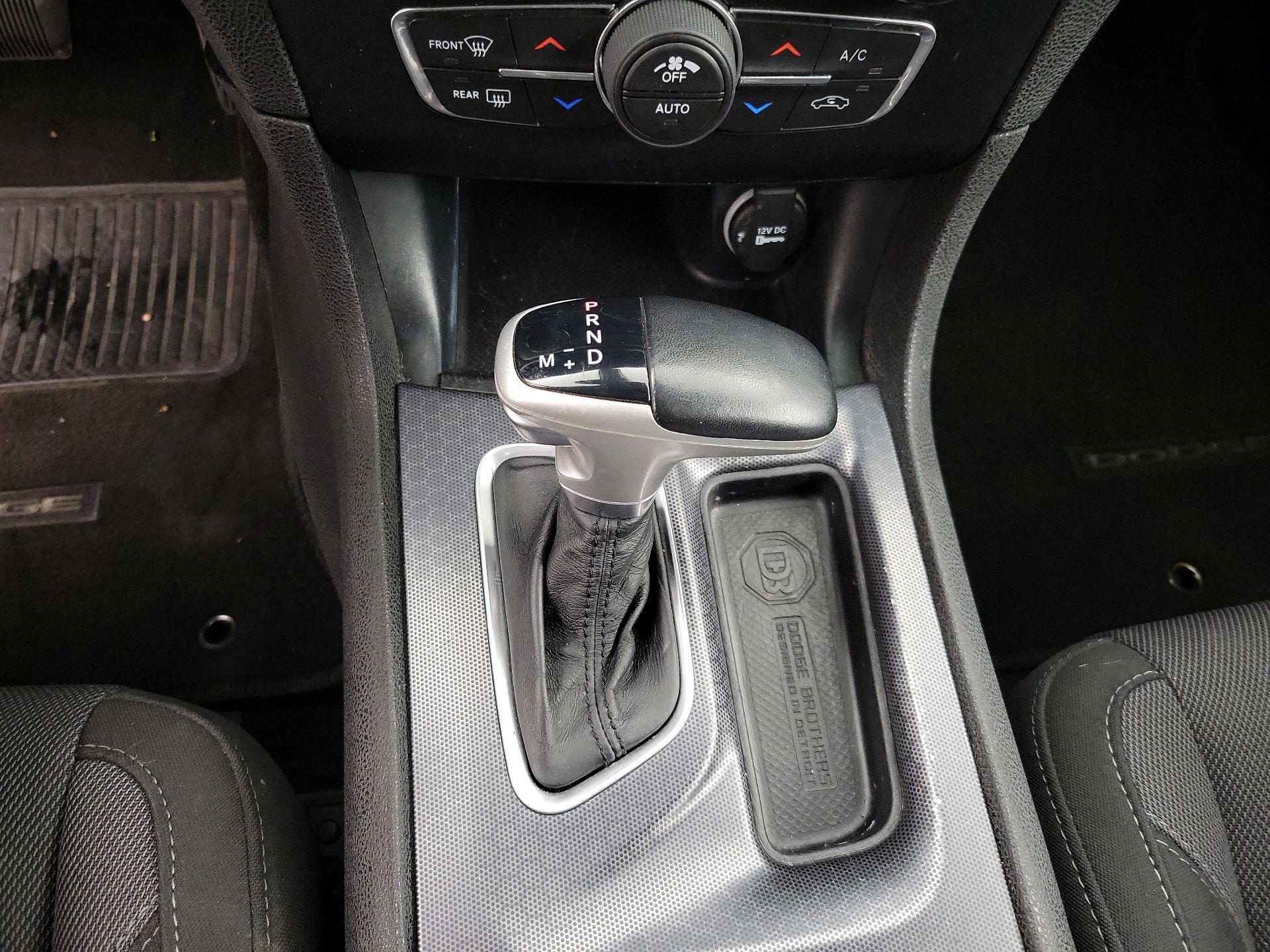 Thumbnail: 2016 Dodge Charger - 17