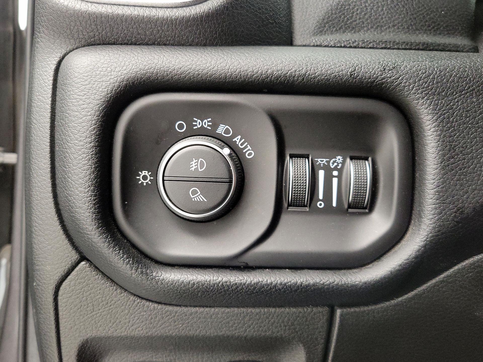 Thumbnail: 2019 RAM 1500 - 13