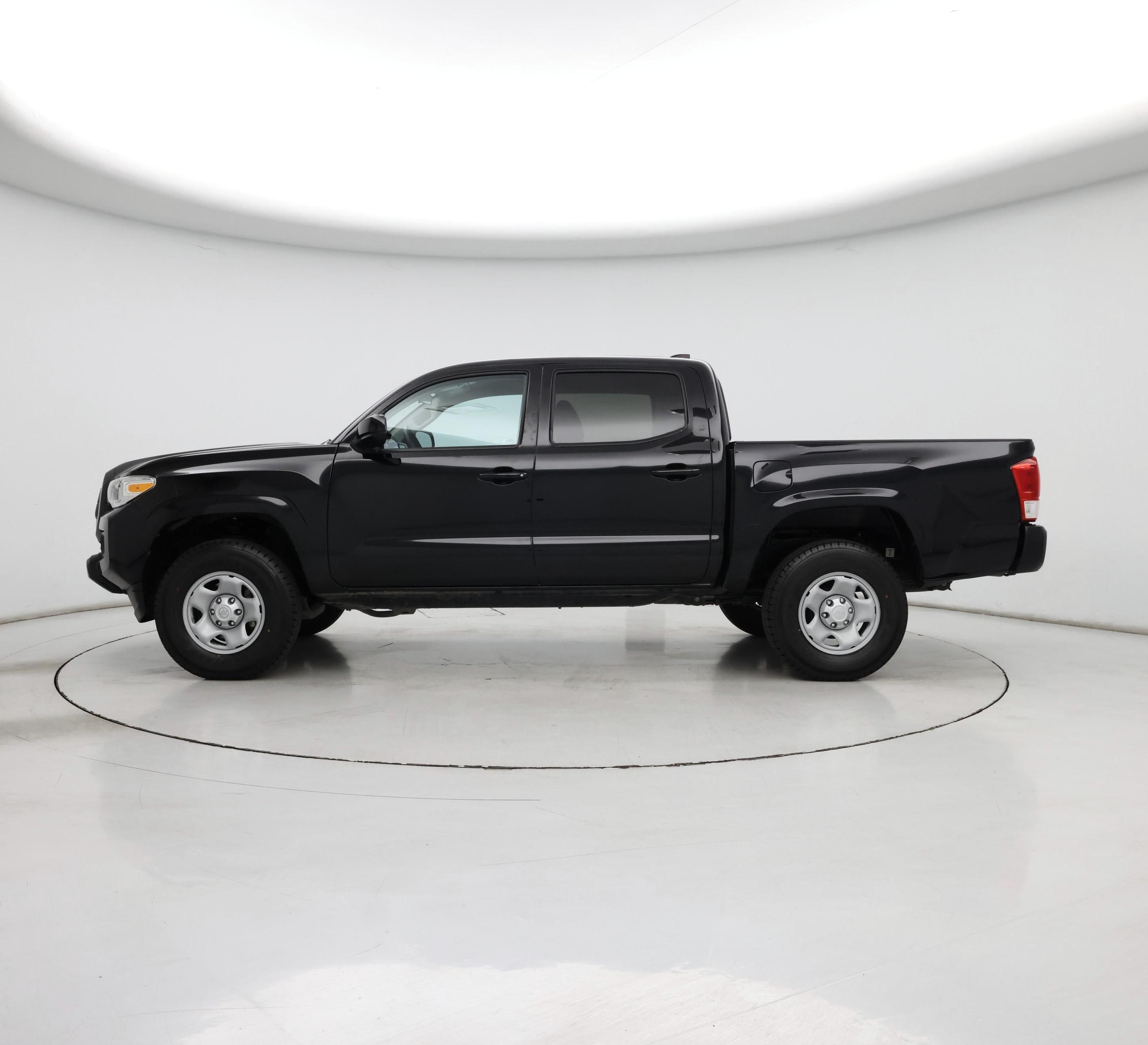 Thumbnail: 2021 Toyota Tacoma - 3